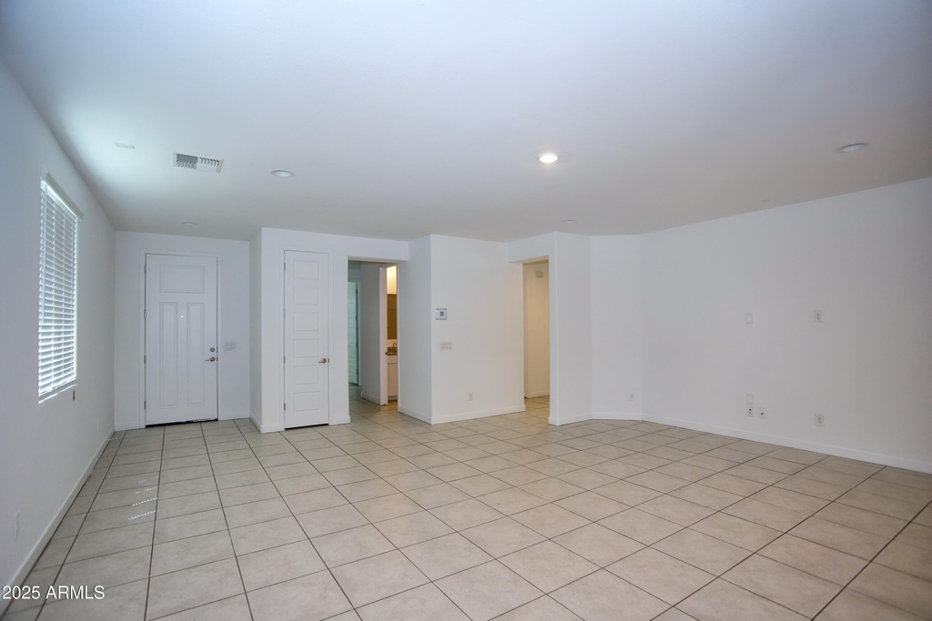 6349 W Raymond Street - Photo 7