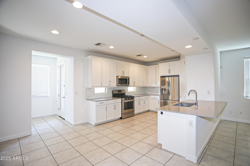 6349 W Raymond Street - Photo 9