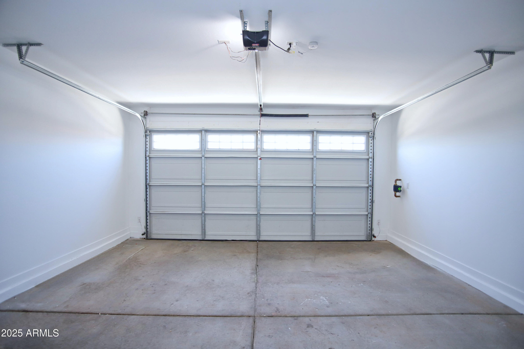 6349 W Raymond Street - Photo 36