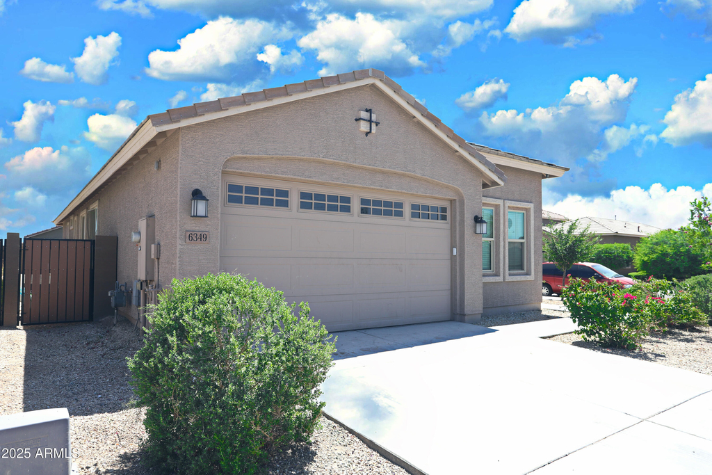 6349 W Raymond Street - Photo 2