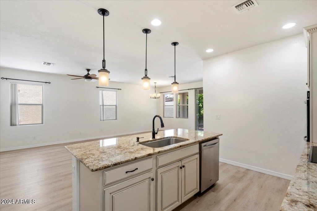 12120 W Cottontail Lane - Photo 12