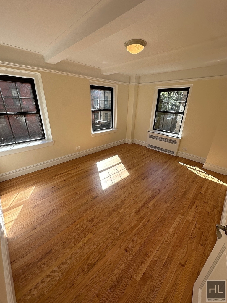 Christopher St - Photo 4
