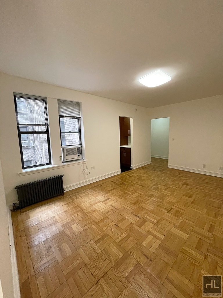 West 79 Street - Photo 1