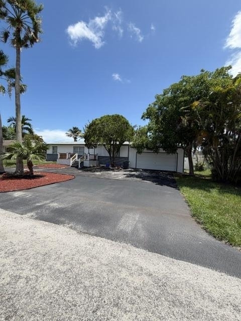 3040 Tropical Trail - Photo 2