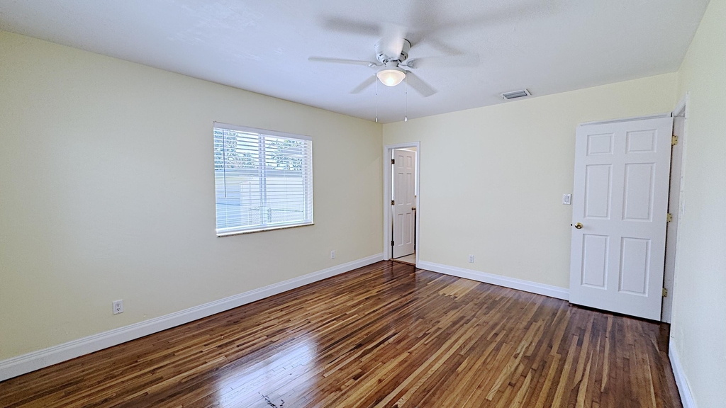 222 Se 2nd Terrace - Photo 17