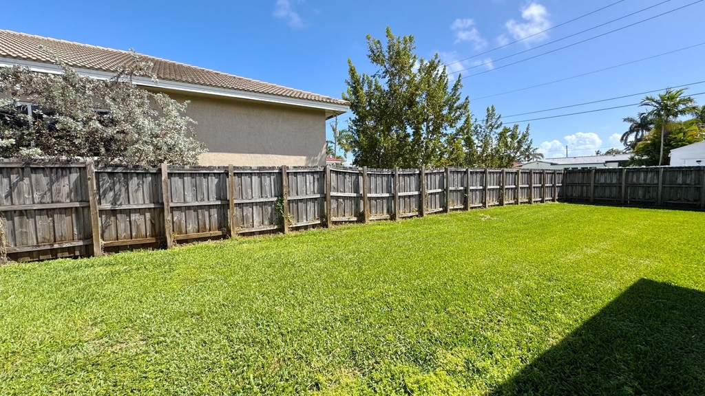 222 Se 2nd Terrace - Photo 40