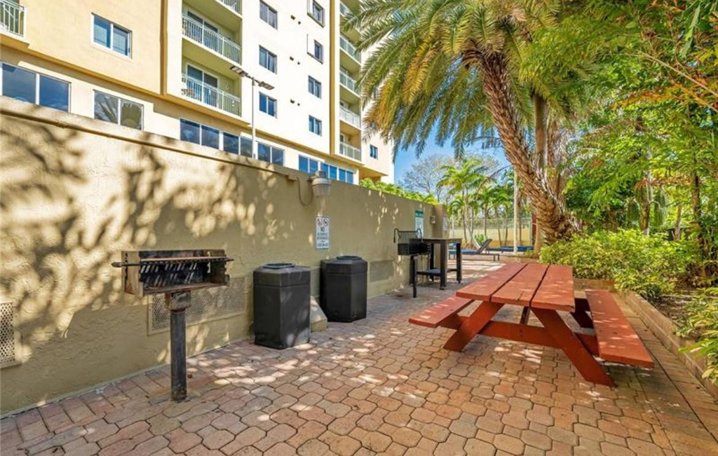 3500 Coral Way - Photo 11