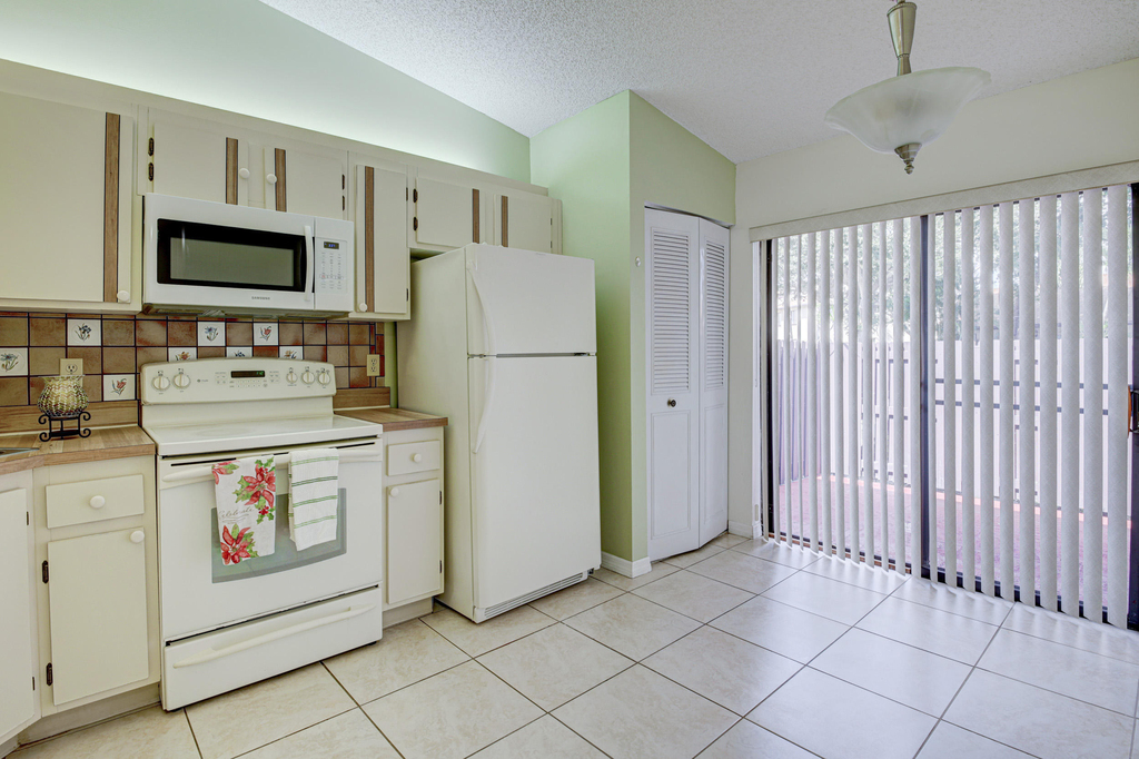 604 Sea Pine Way - Photo 16