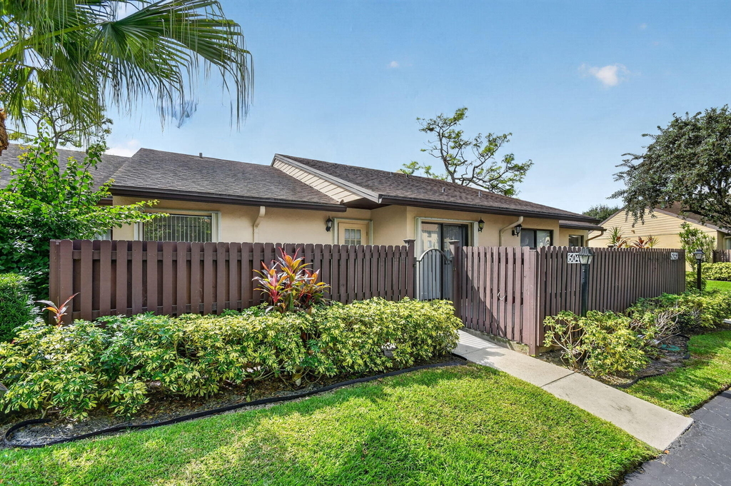 604 Sea Pine Way - Photo 1