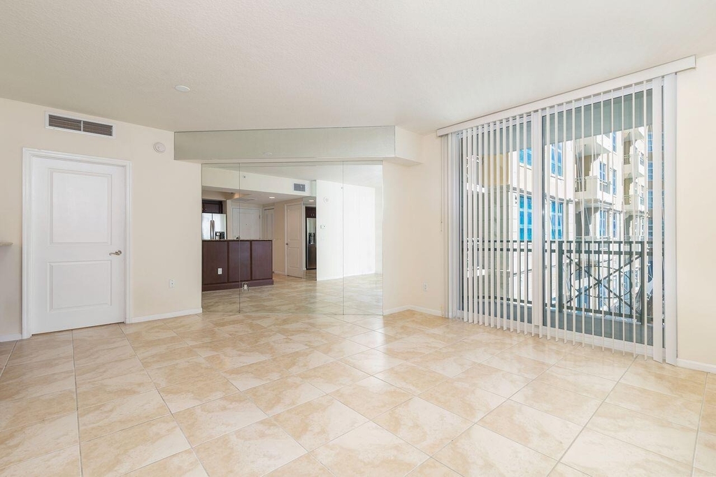 403 S Sapodilla Avenue - Photo 7