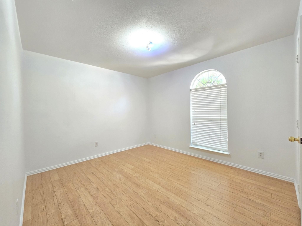 5144 Tato Drive - Photo 7
