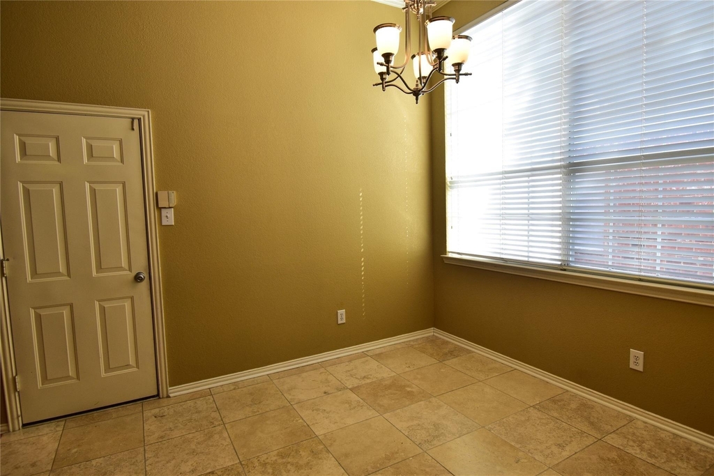 1109 Shadow Lakes Boulevard - Photo 12