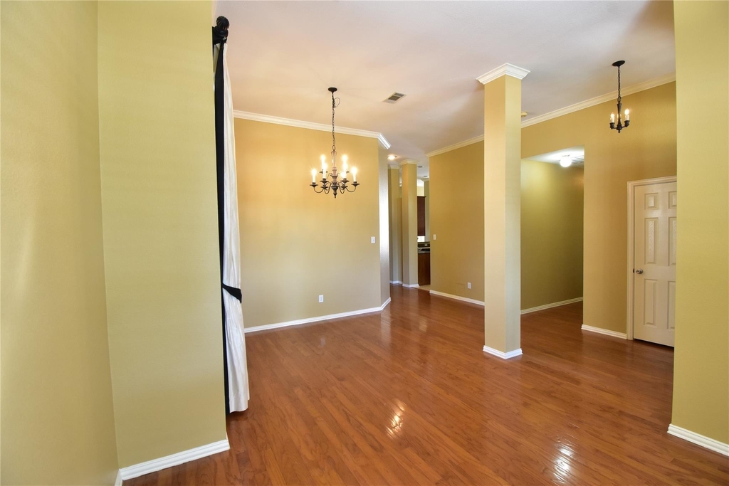 1109 Shadow Lakes Boulevard - Photo 8