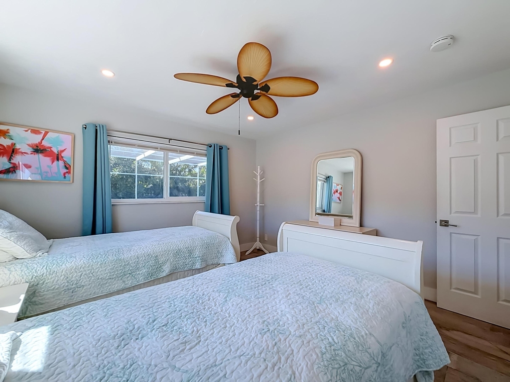 238 Corsair Avenue - Photo 23