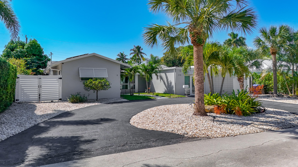 238 Corsair Avenue - Photo 4