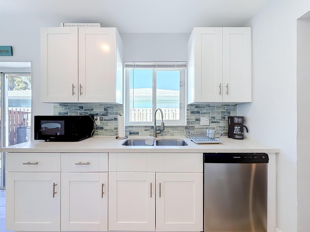 238 Corsair Avenue - Photo 15