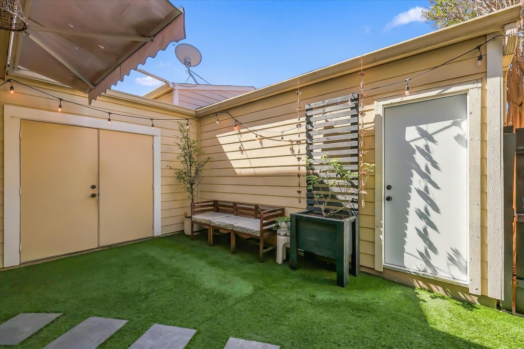 1955 Shorewood Drive - Photo 26