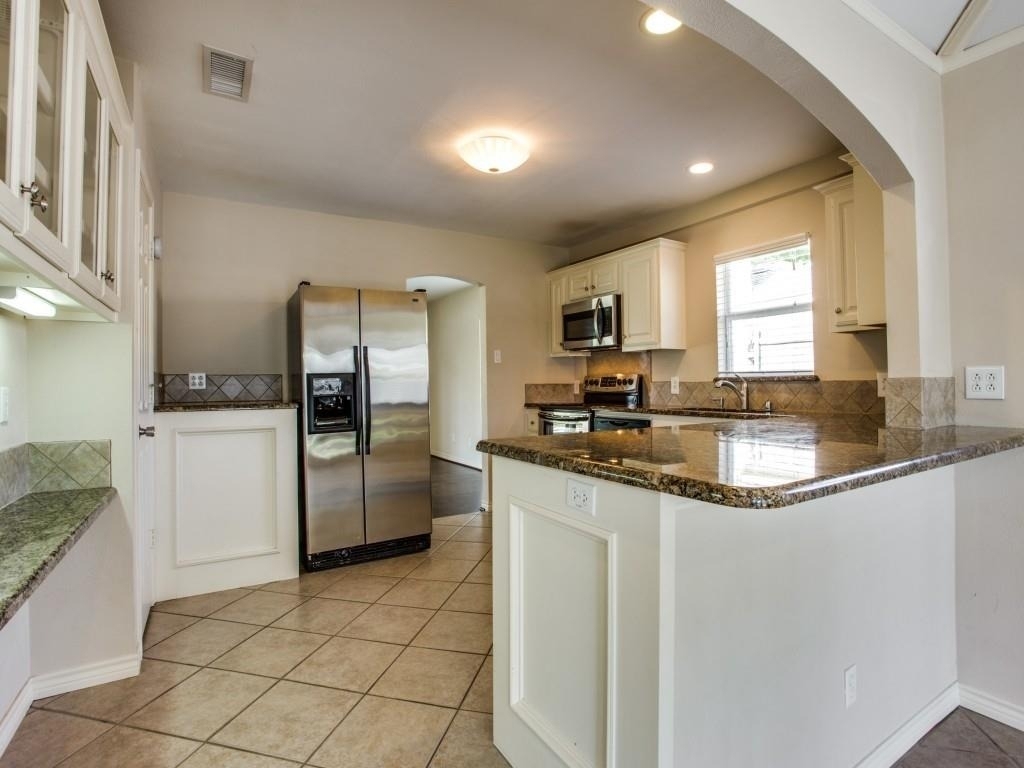 4918 Thrush Street - Photo 9