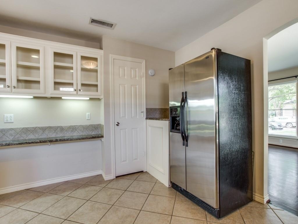 4918 Thrush Street - Photo 7
