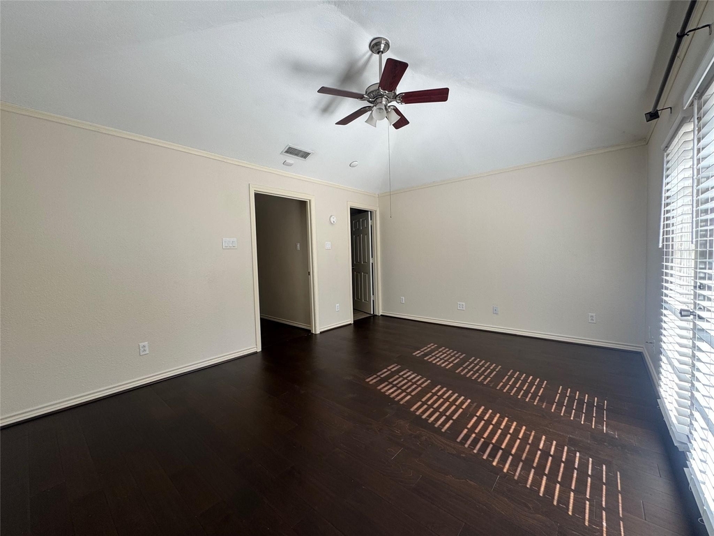 4918 Thrush Street - Photo 14