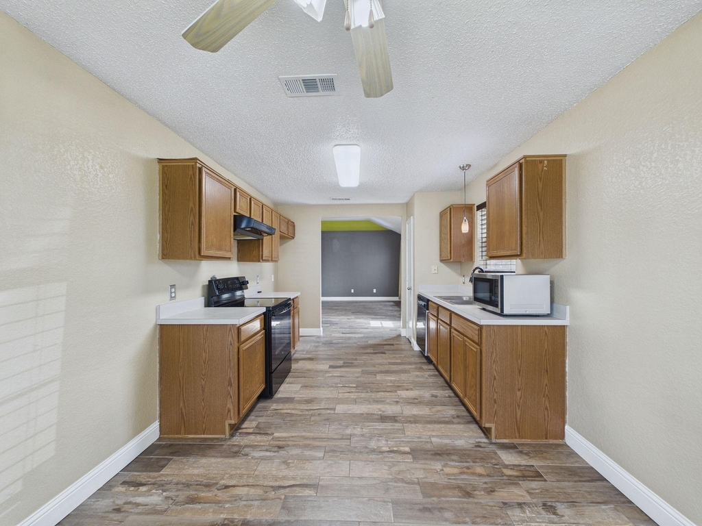 3014 Highridge Trail - Photo 11