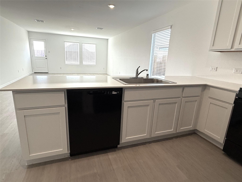 7905 Clements Street - Photo 2
