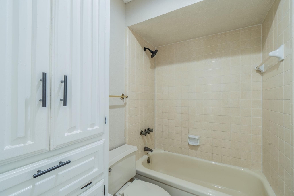 1515 Cherrycrest Street - Photo 16