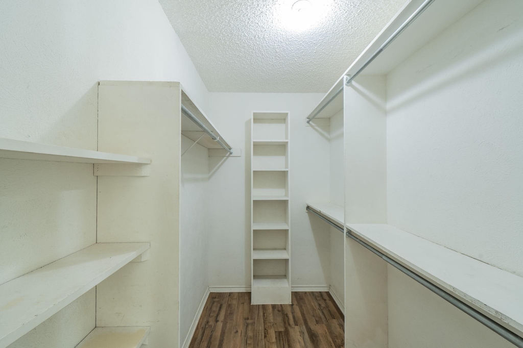 1515 Cherrycrest Street - Photo 17