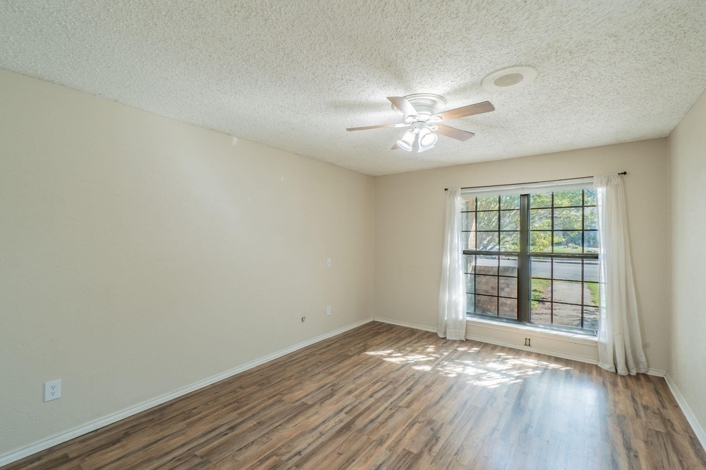 1515 Cherrycrest Street - Photo 14