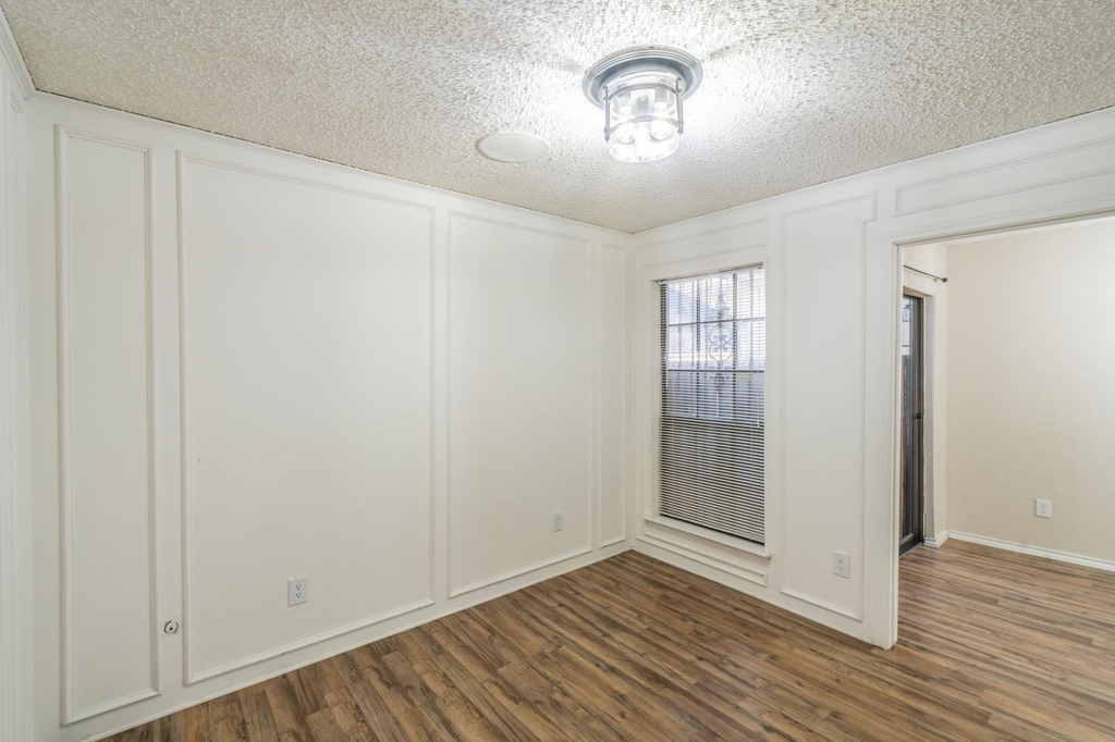 1515 Cherrycrest Street - Photo 11