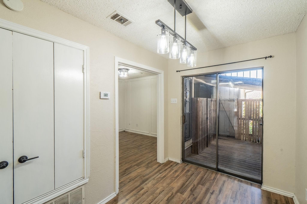 1515 Cherrycrest Street - Photo 8