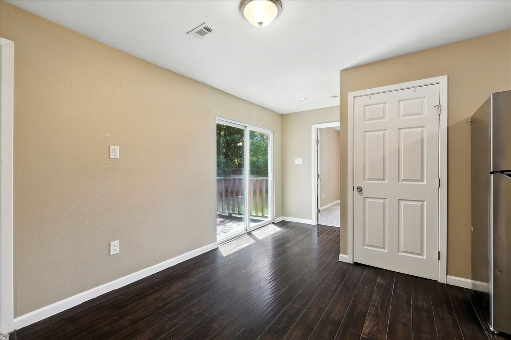 7243 Ash Street - Photo 12
