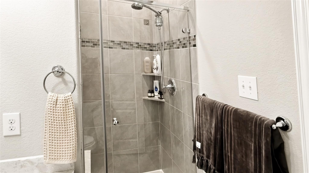 5305 Dallas Red Court - Photo 7