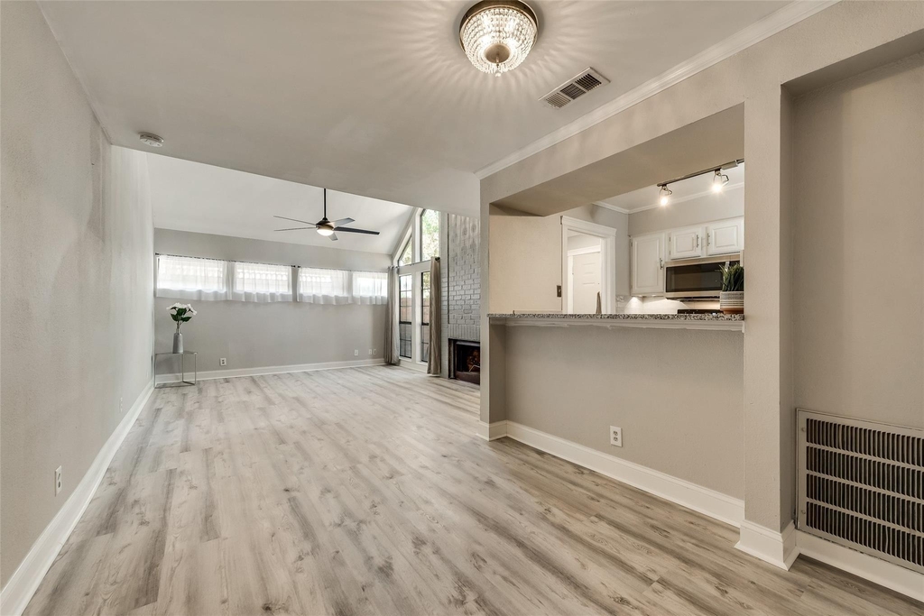 18240 Midway Road - Photo 6
