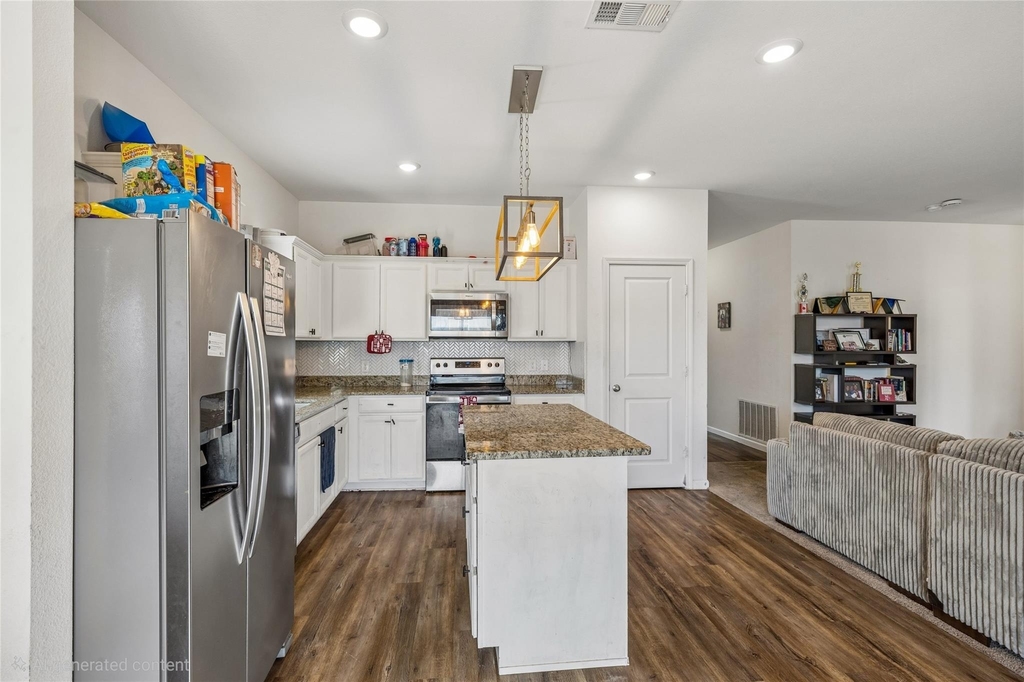 513 Leeward Lane - Photo 7