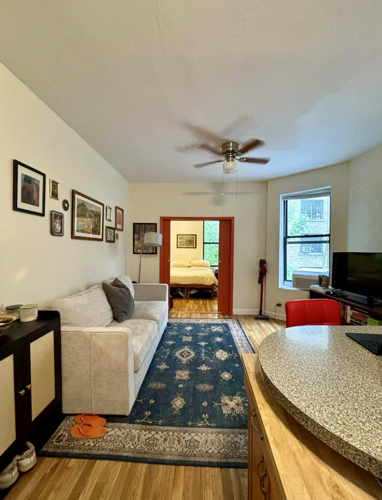 East 58th Street - Photo 1