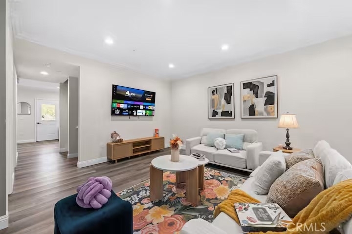 569 Lincoln Avenue - Photo 5