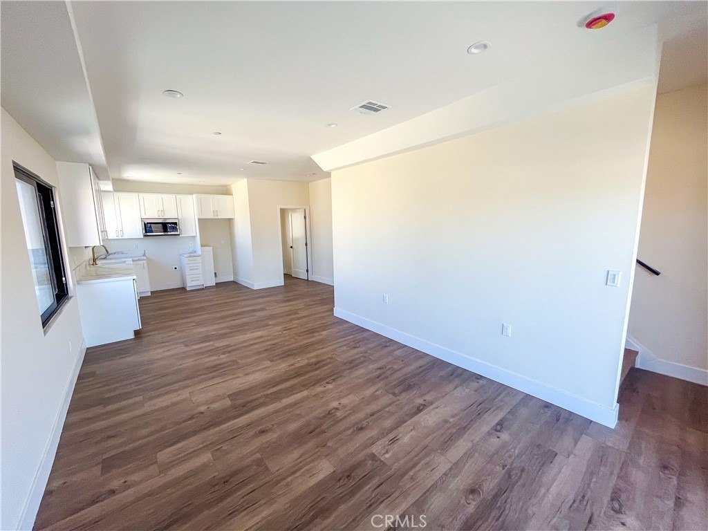 665 W.11th St - Photo 7