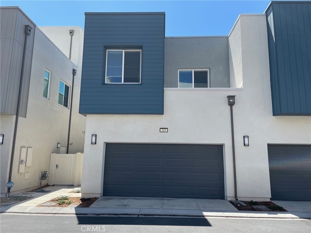 213 Paramount - Photo 25