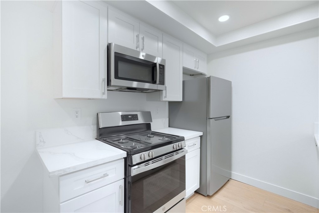 421 Coral Reef - Photo 8