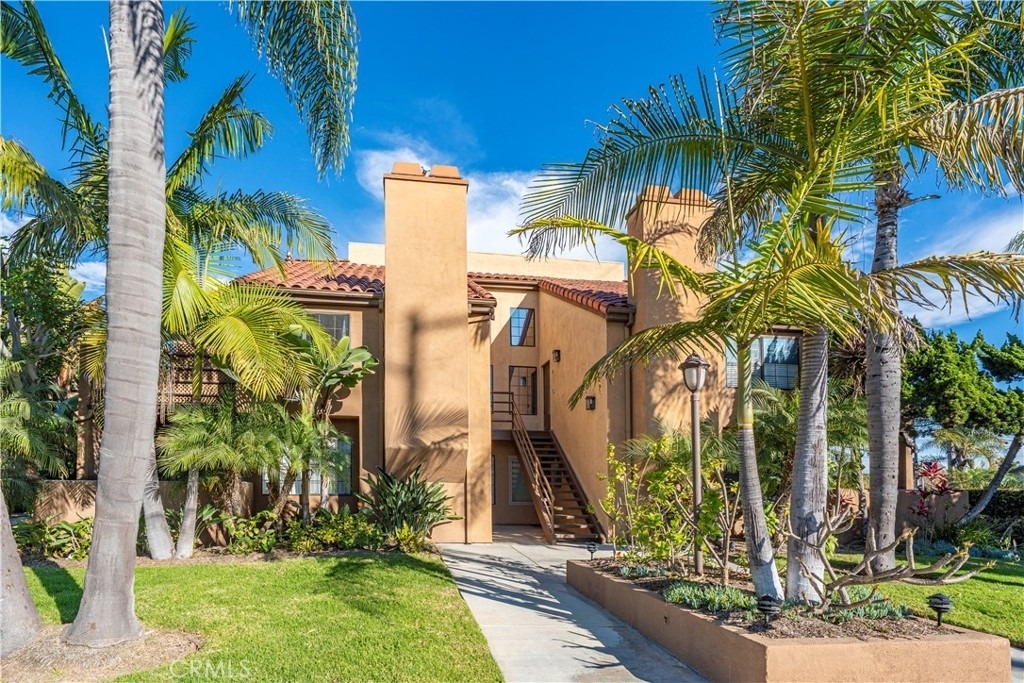 421 Coral Reef - Photo 0