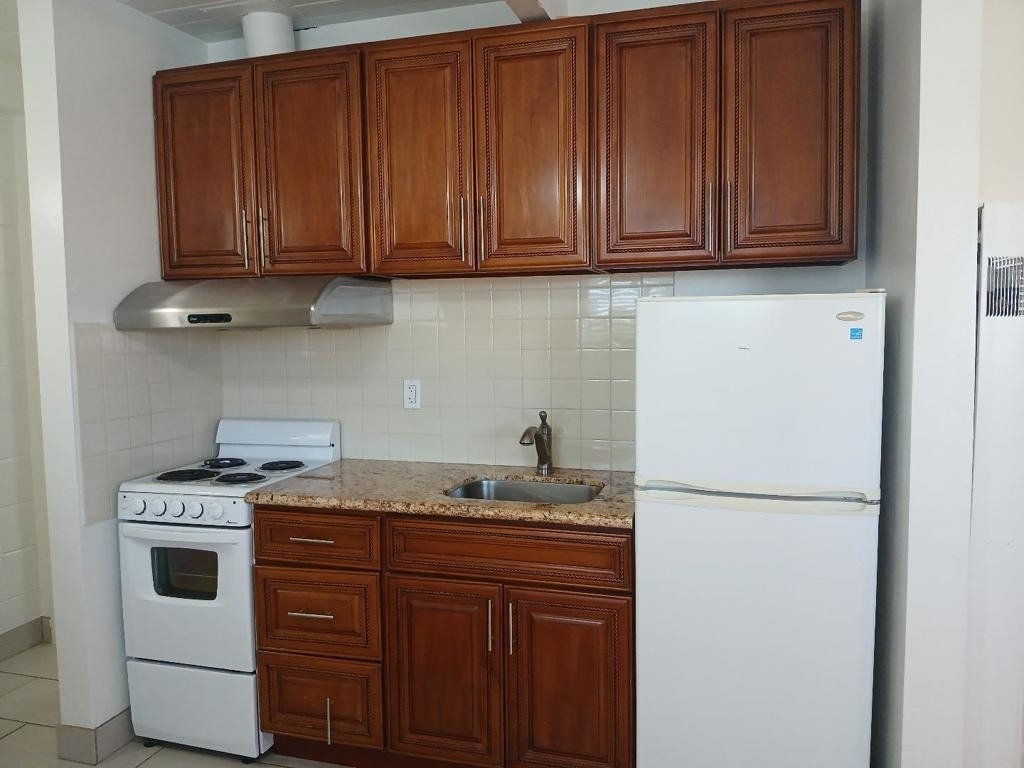 1575 Laurel Street - Photo 6