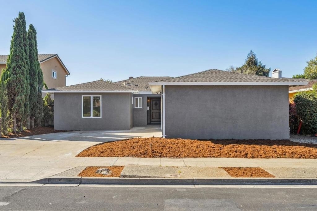 700 Gull Avenue - Photo 1