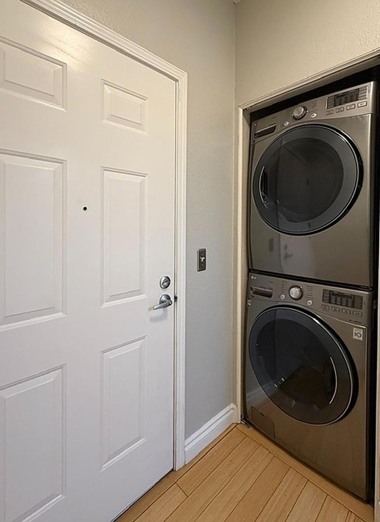 415 N 2nd Street - Photo 2