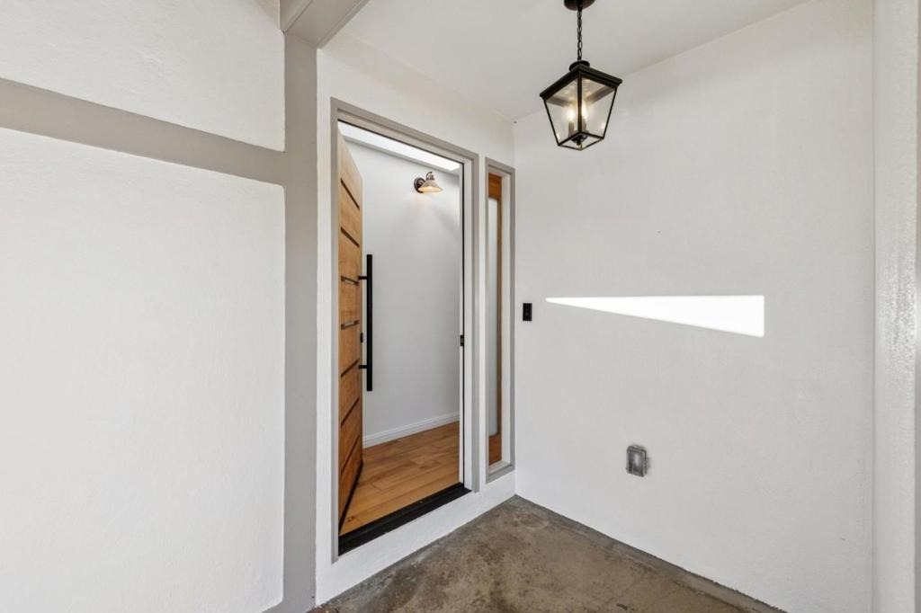 830 Robin Lane - Photo 4