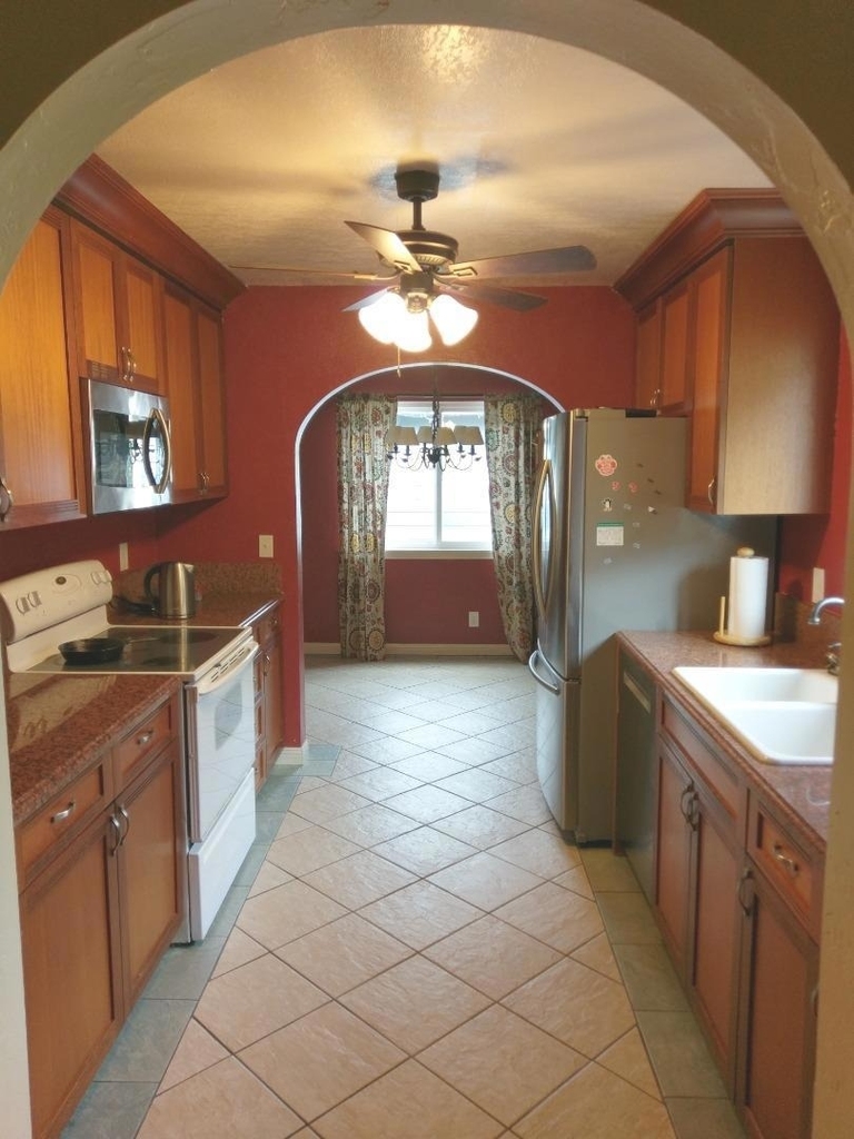 1020 Spencer Avenue - Photo 6