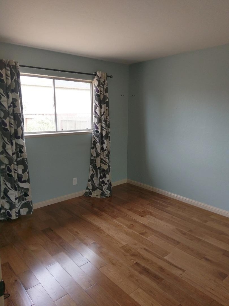 1020 Spencer Avenue - Photo 9