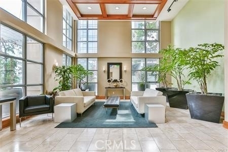 175 W Saint James Street - Photo 0
