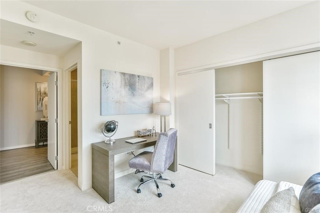175 W Saint James Street - Photo 10
