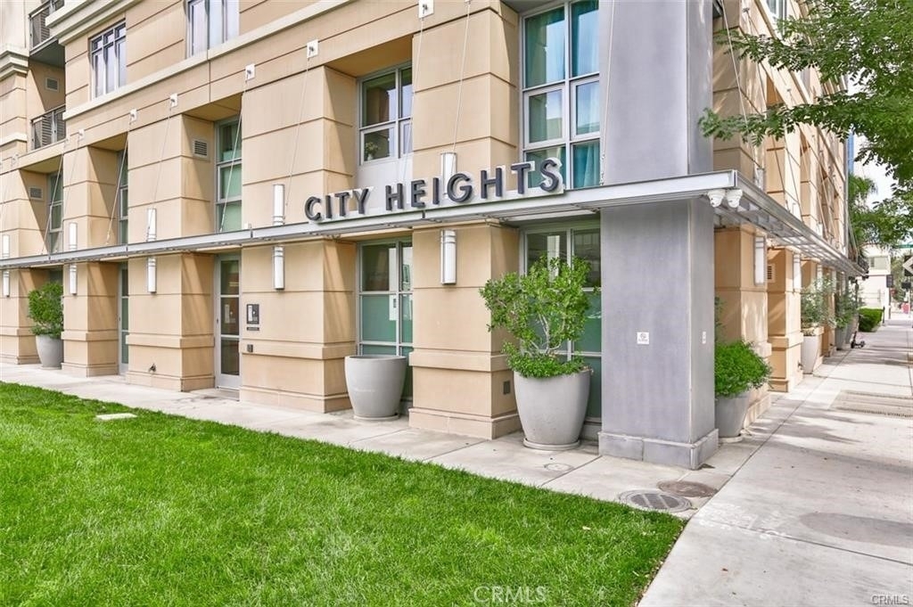 175 W Saint James Street - Photo 19